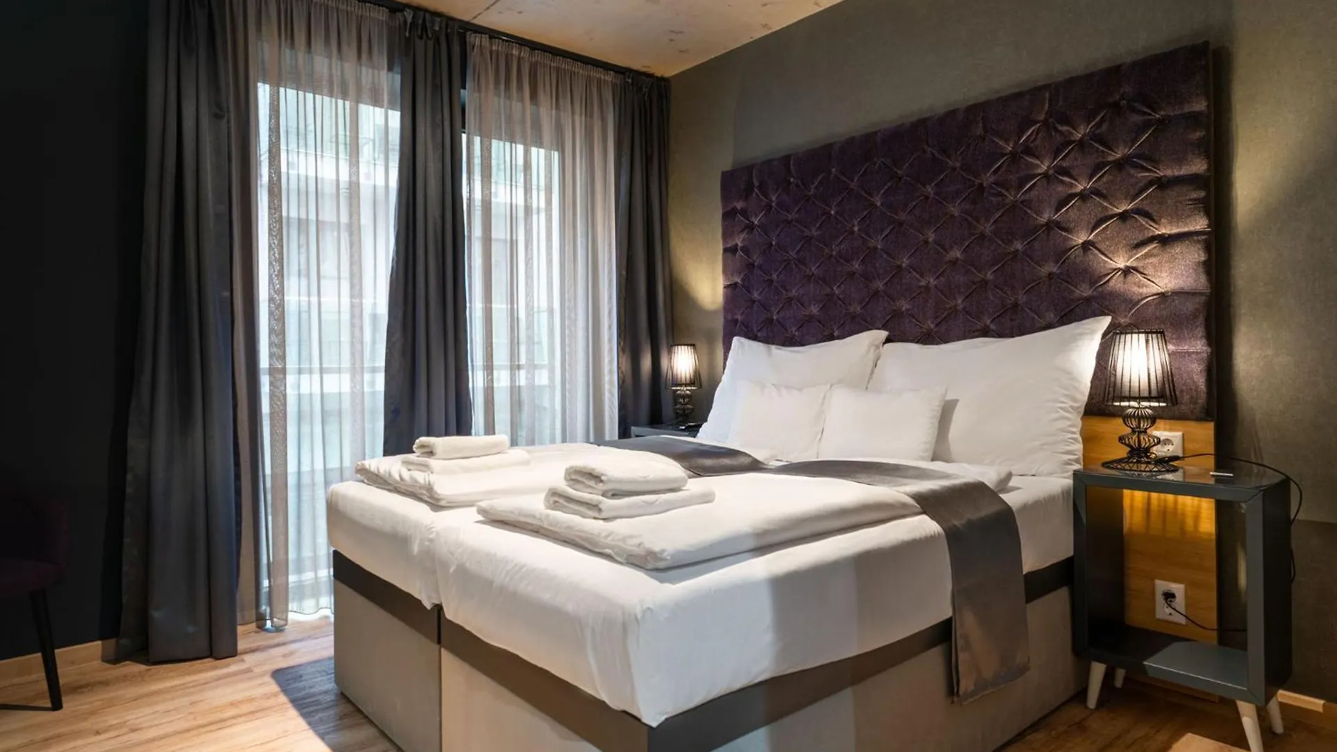 **** Hotel Onyx Luxury Budapesta Ungaria