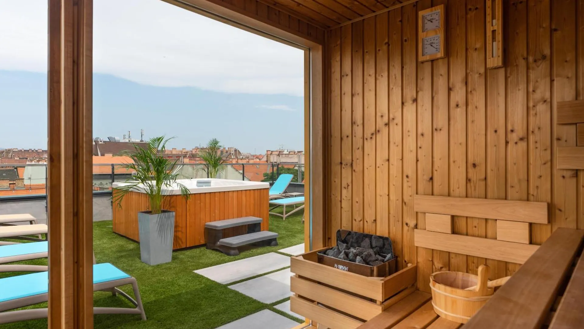Onyx Luxury Budapest Hotel